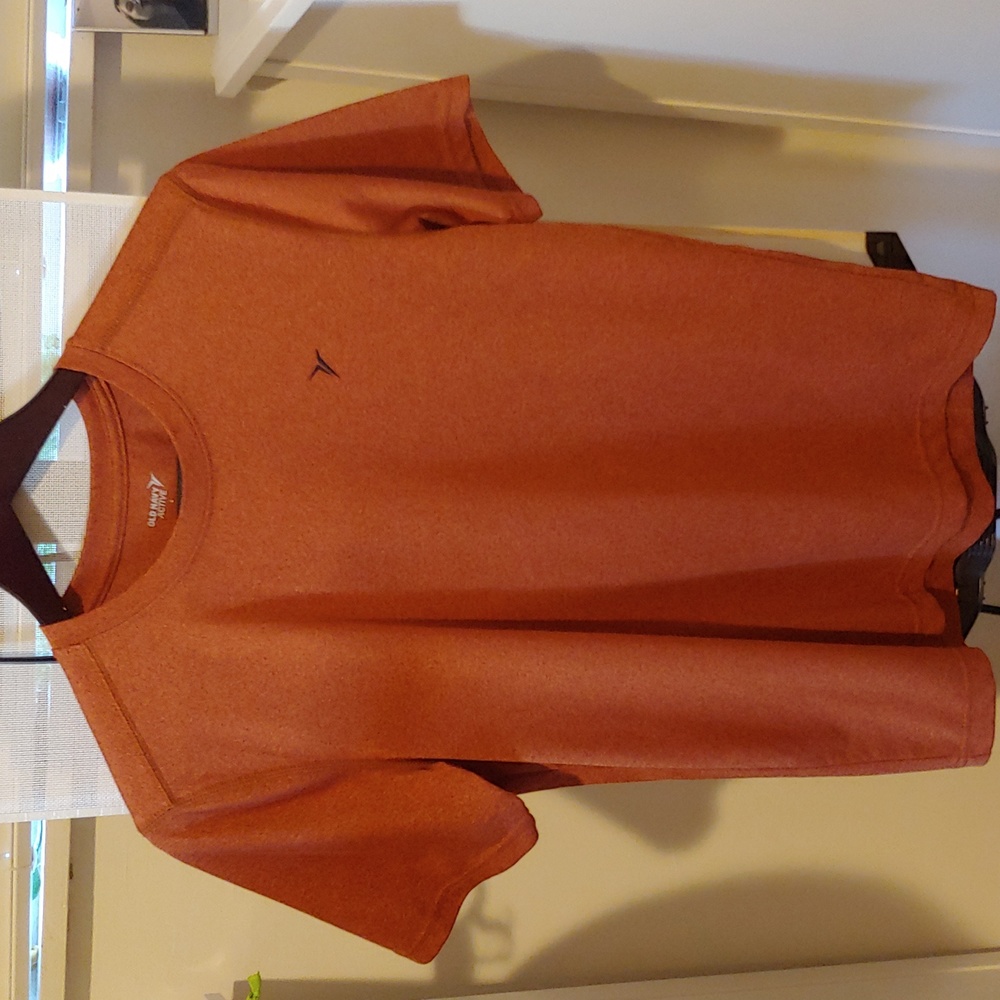 Activewear t-shirt, terra cotta color, Old Navy, Small
